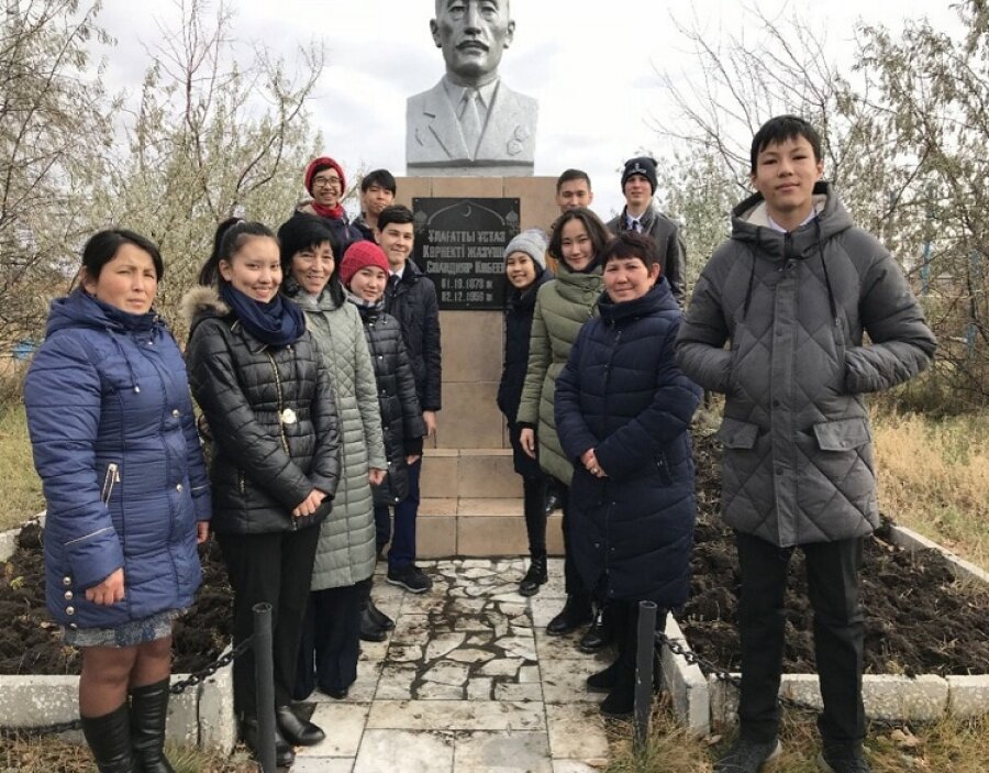 Қоғам қайраткері-Спандияр Көбеев